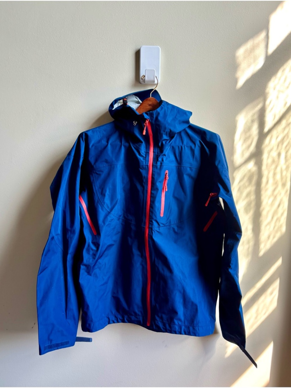 Men’s Stoic rain jacket medium